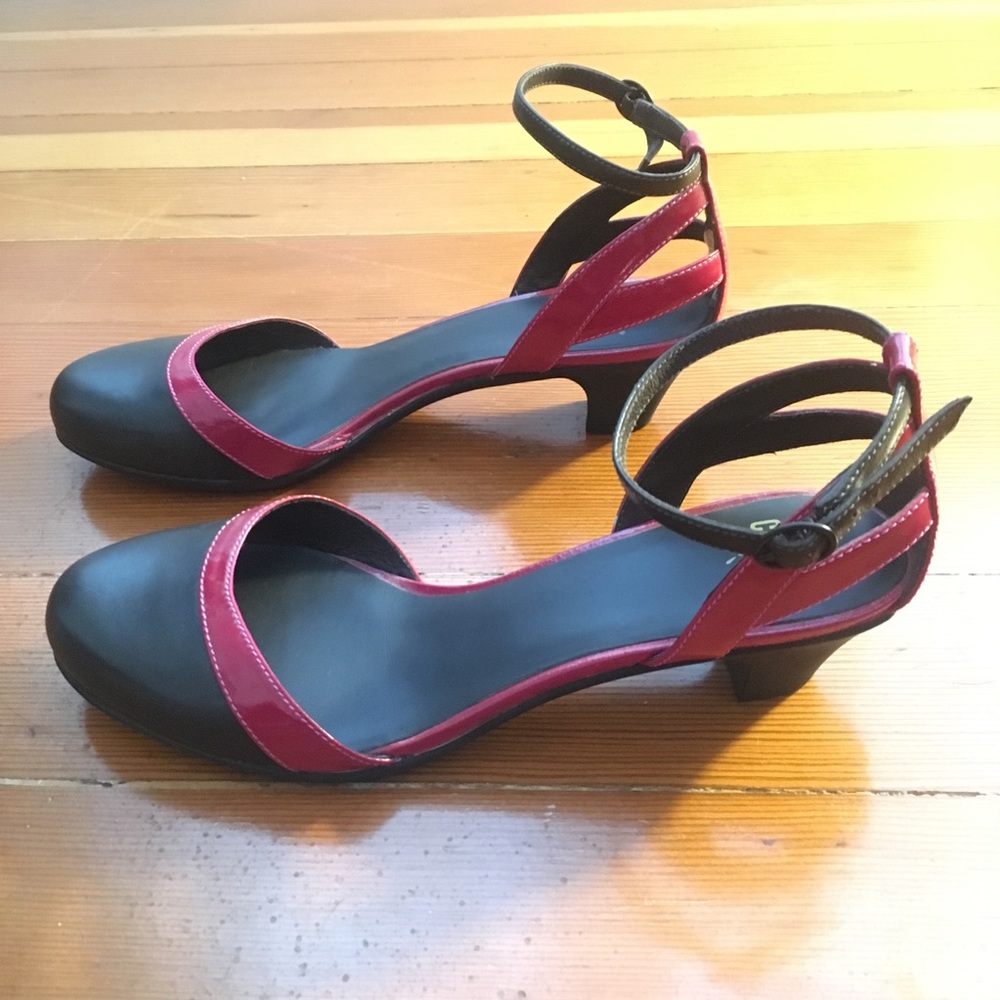 Adorable Camper Heels size 38